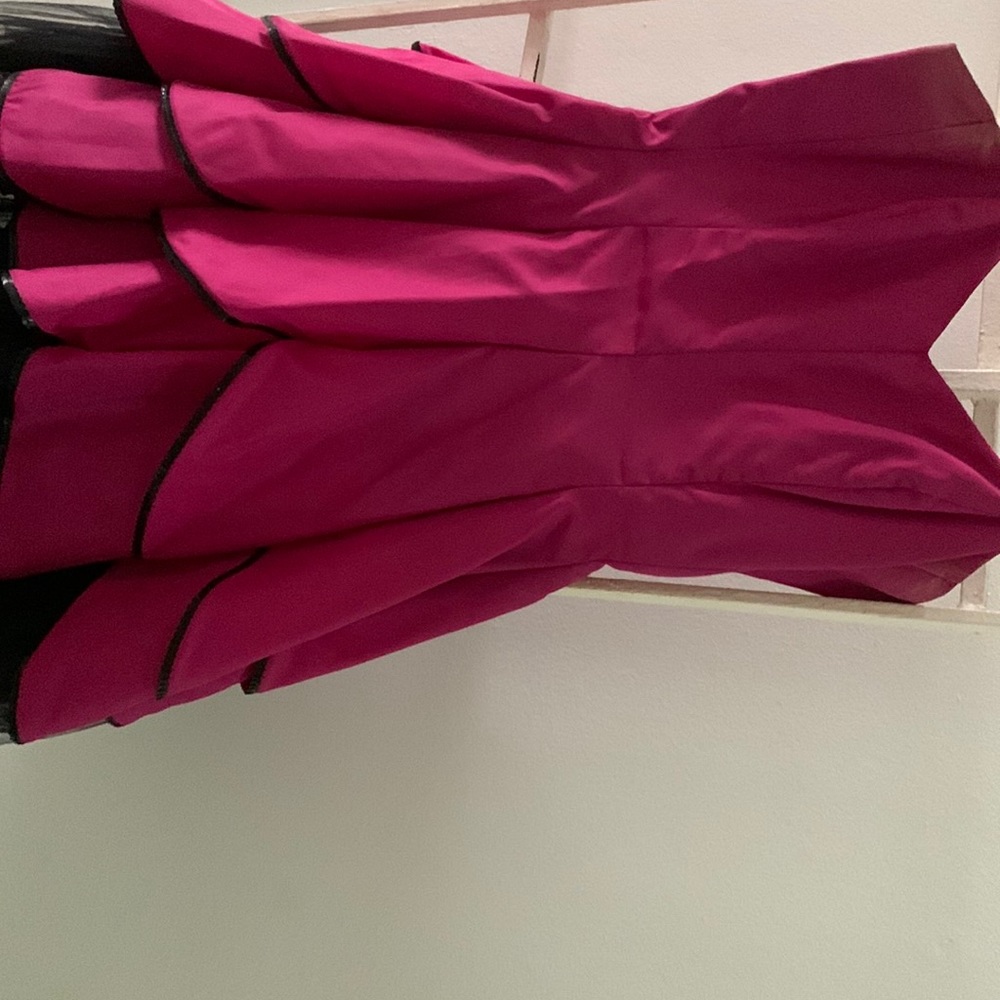 Morgan & Co. Pink party dress